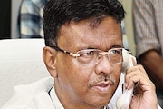দেড় লাখি হকারির ডালা, নগদে কিনেও ব্যবসায় বাধা ! ‘টক টু মেয়রে’ অভিযোগ মহিলার
