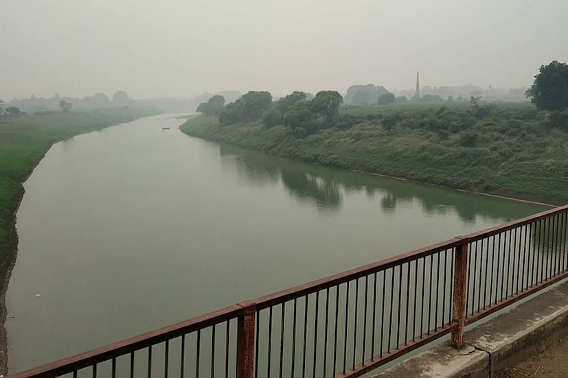  ভারতবর্ষে গঙ্গা নদী ছাড়াও আরও অনেক নদী প্রবাহিত হয়। তাঁর মধ্যে কিছু নদীকে গঙ্গার মতো প্রবিত্র বলে মনে করা হয়। এই নদীগুলির জল যে কোনও শুভ কাজে ব্যবহার করা হয়। 