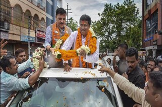 মসনদে ফিরবেন মানিক? Photo-PTI