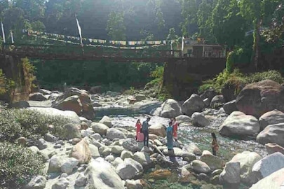 মূর্তি নিয়ে চিন্তা
