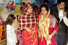 রক্তারক্তি কাণ্ড! হাঁসুয়া দিয়ে বাবাকেই একের পর এক কোপ, তারপর...