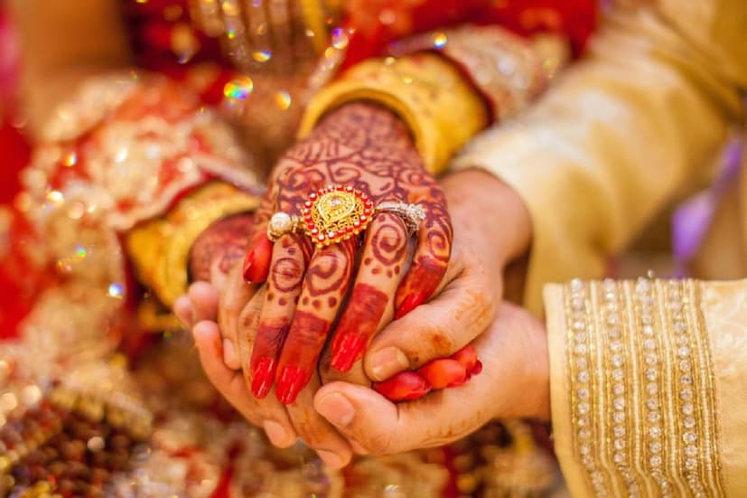 ডিসক্লেইমার: উপরোক্ত পরামর্শ সাধারণ জ্ঞান ও মুষ্টিমেয় বিশেষজ্ঞের পরামর্শ থেকে নেওয়া। এই বিষয়ে নিউজ 18 বাংলা ডিজিটালের কোনও দায় নেই। প্রয়োগের আগে বিবেচনা কাম্য। ছবি : প্রতীকী