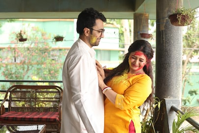 'ফাটাফাটি' গান 'জানি অকারণে', প্রথমবারের জন‍্য রোম‍্যান্টিক মেজাজে ঋতাভরী ও আবীর