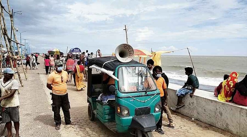 এখনও পর্যন্ত সর্বোচ্চ বৃষ্টির পরিমাণ রেকর্ড করা হয়েছে ২৭ মিলিমিটার। বৃষ্টির ফলে তাপমাত্রা কিছুটা কমেছে। বর্তমানে দিনের সর্বোচ্চ ও সর্বনিম্ন তাপমাত্রা রয়েছে ২৭ ও ২৪ ডিগ্রি সেলসিয়াস। প্রতিবেদন : নবাব মল্লিক