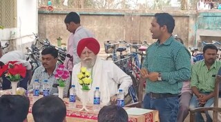 বিদ্যালয়ের অনুষ্ঠান সাংসদ এস এস আলুওয়ালিয়া।