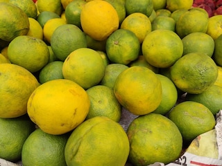 বাজারে প্রায় ফলের দোকানে পাওয়া যাবে এই লেবু 
