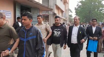 সোনা গলিয়ে স্প্রিং আকারে পাচার করার চেষ্টা বানচাল করল ডি আর আই সোনা গলিয়ে স্প্রিং আকারে পাচার করার চেষ্টা বানচাল করল ডি আর আই