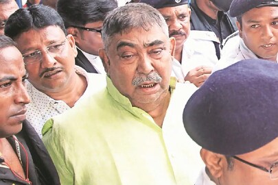 দিল্লি চাপ বাড়ছে অনুব্রতর উপরে। 