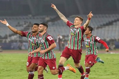 কলকাতায় পৌঁছে গেল চ্যাম্পিয়ন মোহনবাগান