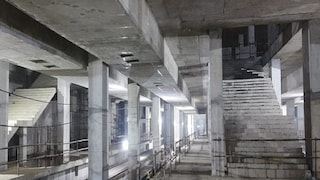 দ্রুত গতিতে কাজ চলছে বিমানবন্দর মেট্রো স্টেশনের দ্রুত গতিতে কাজ চলছে বিমানবন্দর মেট্রো স্টেশনের