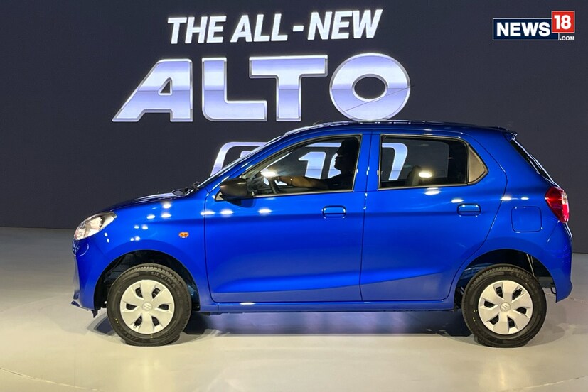 কত ইএমআই পরিশোধ করতে হবে?   Alto K10-এর বেস মডেল কেনার জন্য যদি কেউ ১.৩৫ লক্ষ টাকা ডাউন পেমেন্ট করে থাকেন, তা-হলে ৯ শতাংশ সুদের হার-সহ ৭ বছরের জন্য গাড়ির কিস্তি ৫০০০ টাকার আশপাশে গিয়েই দাঁড়াবে। মারুতি সুজুকির নতুন Alto K10-এর রয়েছে চারটি ভ্যারিয়েন্ট। যথা - Std, LXi, VXi এবং VXi+। সিএনজি ভার্সন VXi মডেলে পাওয়া যাবে। এর টপ মডেলের দাম প্রায় ৬.৬১ লক্ষ টাকা।