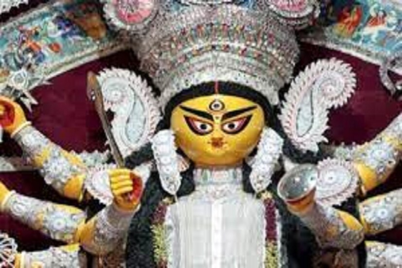 বাসন্তী পুজো বা নবরাত্রিতে মায়ের মূর্তি বা ঘট ঈশাণ (উত্তর-পূর্ব) কোণ করে স্থাপিত করতে হয় ৷ কেননা এই দিকেই দেবতার বাস ৷ প্রতীকী ছবি ৷ 