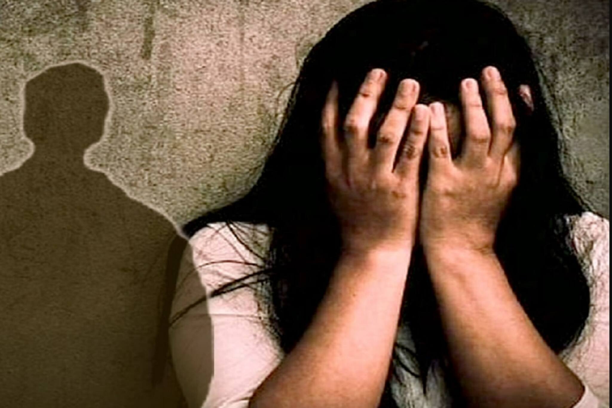 South 24 Pgs News: বাড়িতে একাই ছিলেন গৃহবধূ, ঘরে ঢুকে চরম সর্বনাশ করলেন তৃণমূল নেতা! অভিযোগ মারাত্মক
