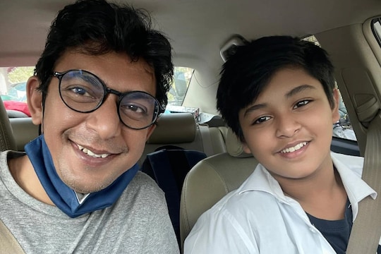 চঞ্চল চৌধুরী ও তাঁর ছেলে