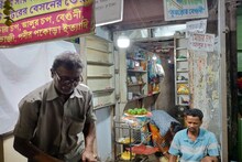 আর্মি, রেলের চাকরি পেয়েও আজ  চপ ভাজছেন বাঁকুড়ার দেবেশ, একেবারেই আলাদা এই চপ