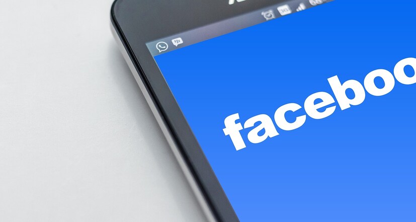 ফলে দেখাই যাচ্ছে আদতে Facebook শব্দটির আদতে নিয়ে আসা হয়েছে ২০০৪ সালে। ফলে স্বাভাবিক ভাবে এই শব্দের কোনও বাংলা অভিধান থাকা কথা নয়। (প্রতীকী ছবি, সৌজন্যে-pixabay)