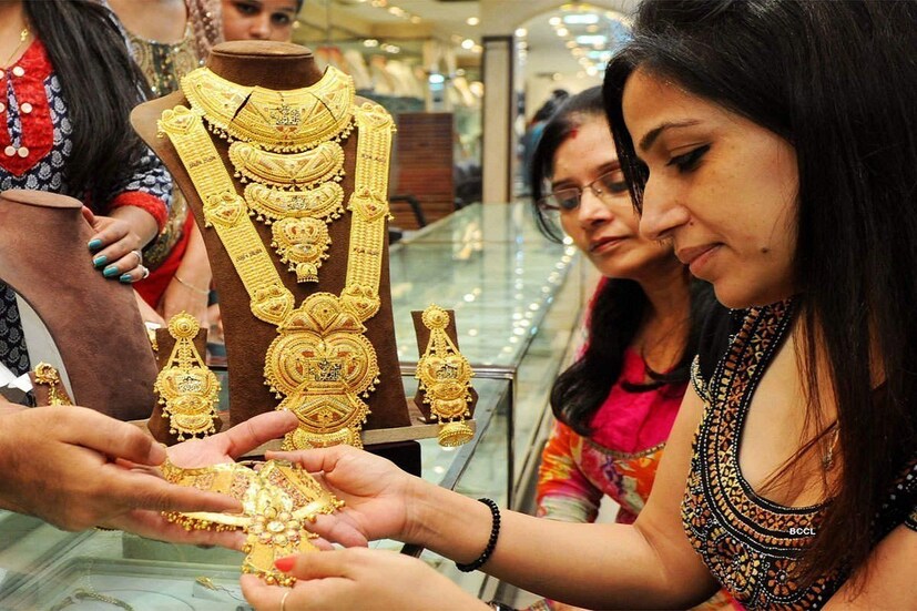 Gold Price Today: ১০ গ্রামের দাম ৫১,৬৫০ টাকা (কমেছে ২,০০ টাকা), ১০০ গ্রামের দাম ৫,১৬,৫০০ টাকা (কমেছে ২,০০০ টাকা) ৷ প্রতীকী ছবি ৷