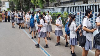 পরীক্ষা কেন্দ্রে মোবাইল আটকাতে তিন দফা পদক্ষেপ সংসদের, ব্যবহার হবে মেটাল ডিটেক্টর