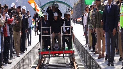 জম্মু-কাশ্মীরের উচ্চতম ব্রিজ জম্মু-কাশ্মীরের উচ্চতম ব্রিজ