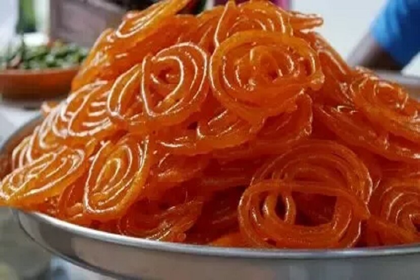 জিলাপি বা জিলিপি এক মজার মিষ্টি খাবার। ভারতীয় উপমহাদেশের বিভিন্ন দেশে যথা ভারত, পাকিস্তান, নেপাল, বাংলাদেশে এই মিষ্টান্নটি জনপ্রিয়। পশ্চিমবঙ্গের এমন কোন এলাকা নেই যেখানে জিলিপি পাওয়া যায় না।