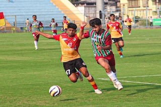 এভাবেই ম্যাচে লড়াই হয়েছে নৈহাটিতে