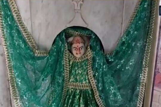 নবরাত্রিতে ভক্তের ঢল নেমেছে দেশের এই দেবী মন্দিরে
