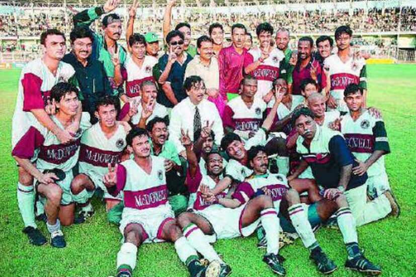 তৃতীয়বার জাতীয় লিগ জেতে মোহনবাগান ২০০১-২০০২ সালে। সেবার হাড্ডাহাড্ডি লিগে চার্চিলের থেকে ২ পয়েন্ট এগিয়ে থেকে ৪৪ পয়েন্ট নিয়ে চ্যাম্পিয়ন হয়েছিল মোহনবাগান।