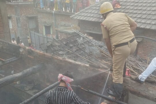 মাথায় হাত পরিযায়ী শ্রমিকের
