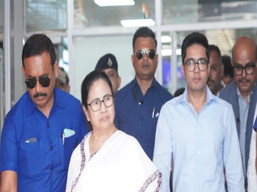 মধ্য কলকাতার আজ দখল নেবেন মমতা ও অভিষেক