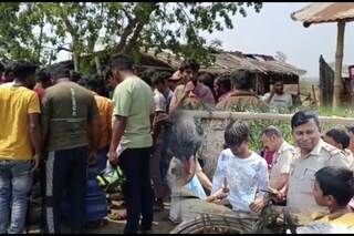 ভরদুপুরে চুরি করতে গিয়ে হাতেনাতে ধরা পড়ল চোর