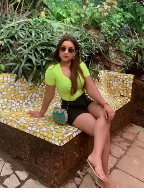 এই মরসুমে কেকেআরের অধিনায়ক নীতিশ রানা বিয়ে করেছেন সাচি মারওয়াহাকে। সাচি একজন ইন্টেরিয়ার ডিজাইনার। রূপে ও গুনে নীতিশ রানার স্ত্রী এককথায় অনবদ্য।