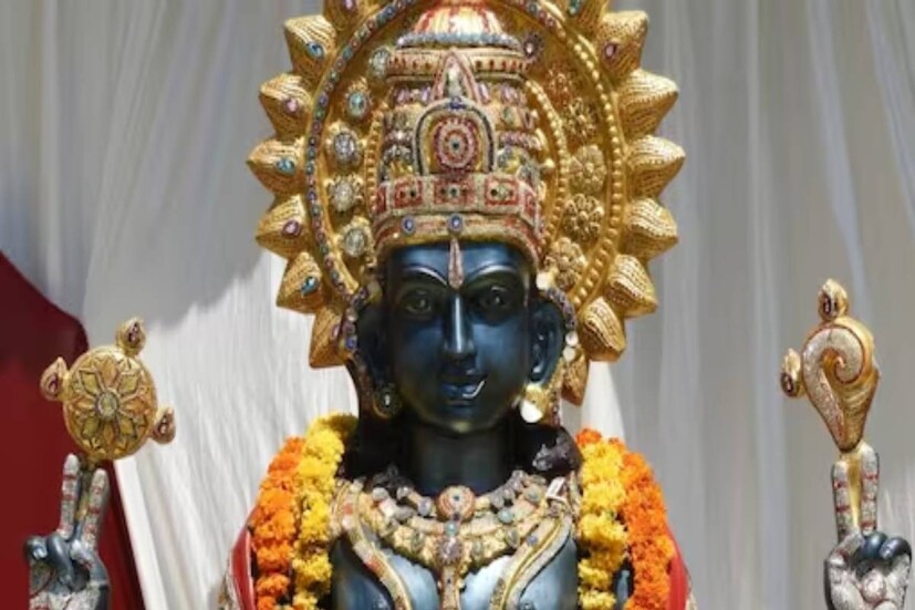 চৈত্র নবরাত্রিতে পালিত হয় ম‍ৎস্য জয়ন্তী৷ সনাতনী এই পার্বণে উদযাপিত হয় ভগবান বিষ্ণুর প্রথম অবতার মৎস্য অবতারের আবির্ভাব তিথি৷ দেশের বিভিন্ন বিষ্ণ মন্দিরে মহা সমারোহে পালিত হয় এই উৎসব৷ দৃক পঞ্চাঙ্গ পঞ্জিকা অনুযায়ী, চৈত্র মাসের শুক্ল পক্ষের তৃতীয়া তিথিতে অর্থাৎ ২৪ মার্চ শুক্রবার পালিত হবে মৎস্য জয়ন্তী৷
