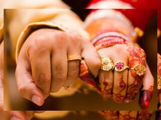 চার ভাই তাঁদের বোনের বিয়েতে এই অঙ্কের আর্থিক পণ দিয়েছেন