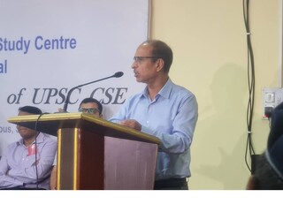দুয়ারে সরকার নিয়ে আজ, শনিবার বিকেল পাঁচটা থেকে জরুরি বৈঠক ডাকলেন মুখ্যসচিব হরিকৃষ্ণ দ্বিবেদী
