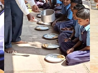 নবান্ন সূত্রে খবর আপাতত প্রত্যেকটি জেলার চার-পাঁচটি ব্লকে পাইলট আকারে এই প্রকল্প চালানো হবে নবান্ন সূত্রে খবর আপাতত প্রত্যেকটি জেলার চার-পাঁচটি ব্লকে পাইলট আকারে এই প্রকল্প চালানো হবে