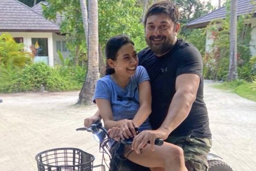 ২০১০ সালে ভেঙে গিয়েছিল তাঁর ১৬ বছরের দাম্পত্য। সন্তানদের কাস্টডি পেয়েছিলেন অরবিন্দ। ফলে ব্যবসা, সিঙ্গল পেরেন্টিং সামলে আর ফিরতে পারেননি অভিনয়ে।