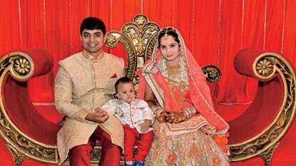 ইনদওরের এক তরুণীকে তাঁর বিয়ে করার পর্ব এবং উদযাপনও ছিল গতানুগতিকতার থেকে বহু দূরে, ছবি : সোশ্যাল মিডিয়া ইনদওরের এক তরুণীকে তাঁর বিয়ে করার পর্ব এবং উদযাপনও ছিল গতানুগতিকতার থেকে বহু দূরে, ছবি : সোশ্যাল মিডিয়া