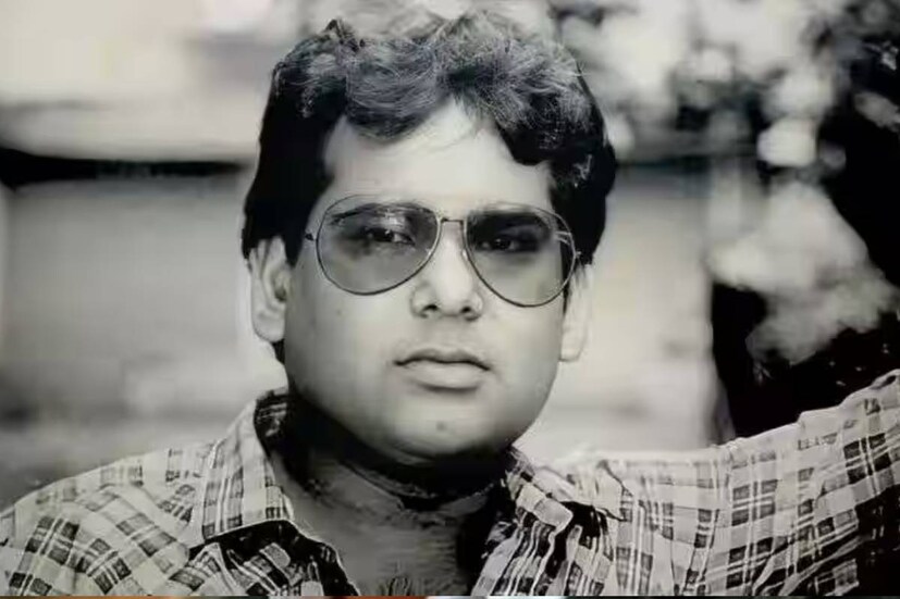 শহরে থাকলেও সতীশের মন পড়ে থাকত গ্রামেই। সুযোগ পেলেই সেখানে ছুটে যেতেন তিনি। গরমের ছুটিতে গ্রামে যেতেন অভিনেতা। সময় কাটাতেন পরিবারের সঙ্গে। গ্রামের নানা সামাজিক কর্মকাণ্ডে অংশও নিতেন অভিনেতা। 