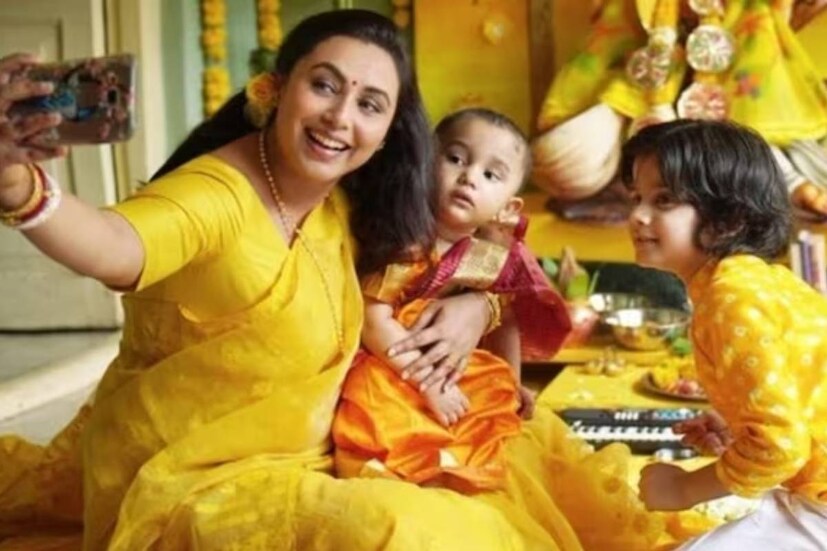 অসীমা ছিব্বর পরিচালিত এই ছবি শাহরুখের মন ছুঁয়েছে। 'মিসেস চ্য়াটার্জি ভার্সেস নরওয়ে' দেখে আপ্লুত 'বাদশা'। ট্য়ুইট করে নিজের মুগ্ধতা প্রকাশ করেছেন তিনি। ছবির অভিনেতা এবং সমগ্র টিমের ভূয়সী প্রশংসা করেছেন।