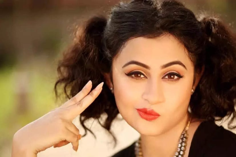 ফলে টাকার অভাবে সিনেমার কাজ সম্পূর্ণ না হওয়ায় বড় পর্দায় আর আসা হয়নি শ্বেতার। তবে শর্টফিল্ম, মডেলিং-এর প্রজেক্ট তিনি অনেকই করেছেন।