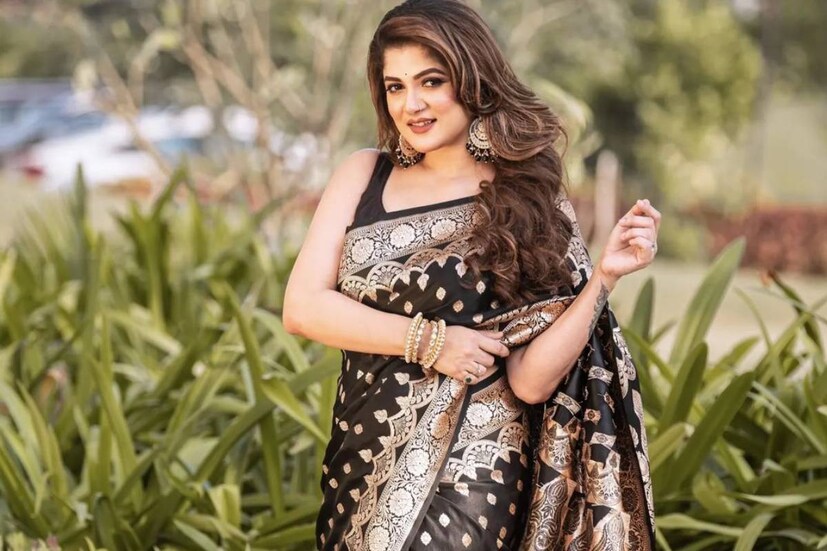 শ্রাবন্তীর সঙ্গে প্রেমের গুঞ্জন পুরোপুরি ভাবে নাকচ করে দিয়েছেন শুভ্রজি‍ৎ। জানিয়েছেন, নিছক পেশাগত কারণেই তাঁদের আলাপ।
