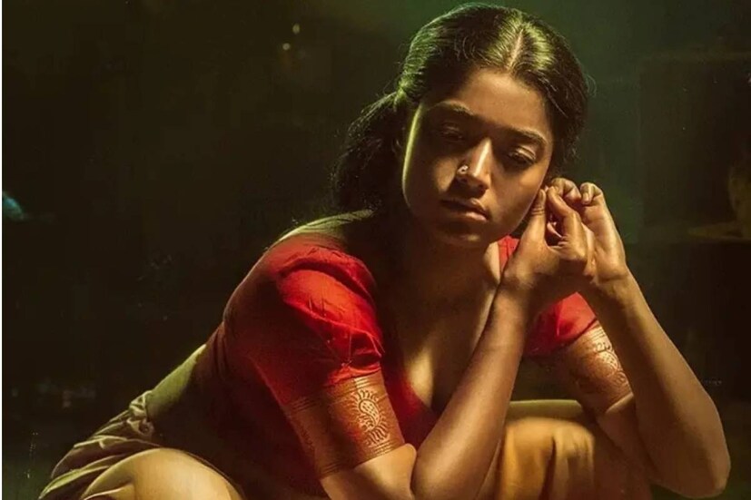 অল্লু অর্জুনের সঙ্গেই দ্বিতীয় কিস্তিতে দেখা যাবে রশ্মিকা মন্দানা, ফাহার ফাসিলের মতো অভিনেতাদের। গুঞ্জন, যোগ দিতে সাই পল্লবীও। 