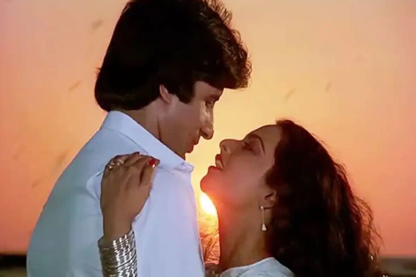 একসময় বলিউডে অমিতাভ এবং রেখার জুটি ছিল সুপারহিট। কিন্তু প্রেম ভেঙে যাওয়ার পর আর কখনও পর্দায় একসঙ্গে ধরা দেননি তাঁরা। যদিও সাক্ষাৎকারে নিজের ভালবাসার কোথা পরোক্ষে বলেছেন রেখা। নাম না করেই বলেছেন মনের মানুষের কথা।