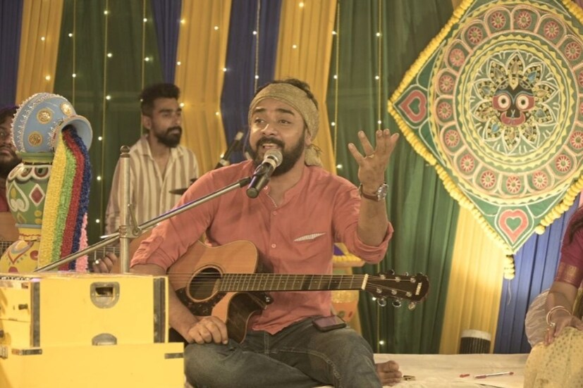 থাকছেন জনপ্রিয় ইউটিউবার তথা সংগীতশিল্পী ঋষি পান্ডা।