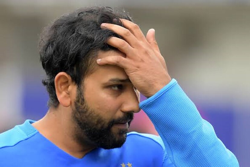 তাতেও এল না সাফল্য। ৩ বল খেলে শূন্য রানে আউট হন রোহিত শর্মা। আর খাতা না খুলে সাজঘরে ফিরতেই আইপিএলের ইতিহাসে সবথেকে বেশিবা শূন্য রানে আউট হওয়ার নজির গড়লেন রোহিত।