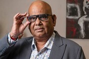 সতীশের মৃত্যুতে রহস্য! ওয়ান্টেড ক্রিমিনালের ফার্মহাউজ পার্টিতেই অসুস্থ অভিনেতা