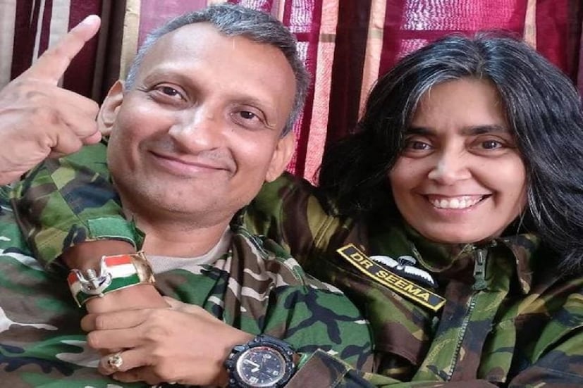 মার্শাল আর্টসের সঙ্গে তাঁর পরিচয় করিয়ে দেন সেনাবাহিনীতে কর্মরত তাঁর স্বামী মেজর দীপক রাও। বিগত ২ দশক ধরে এই দম্পতি সেনাবাহিনীর স্পেশাল ফোর্সের প্রশিক্ষক রয়েছেন