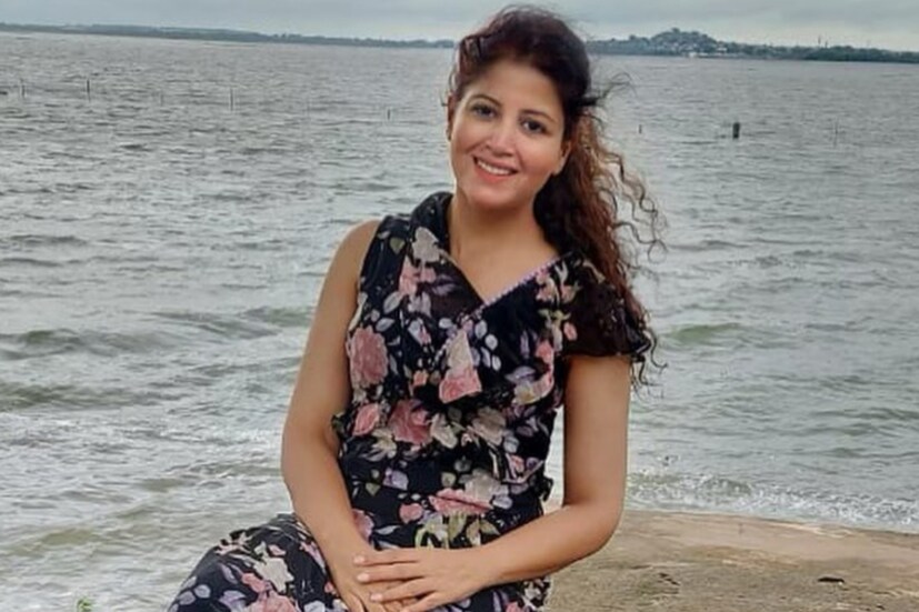  বাবা ছিলেন কেন্দ্রীয় আইনসভার সদস্যও৷ মধ্যপ্রদেশের ভিন্ড থেকে জিতে সাংসদ হয়েছিলেন সিমালার বাবা ভগীরথ প্রসাদ৷ মেহেরুন্নিসা পারভেজ সিমালার মায়ের নাম, তিনি একজন বিখ্যাত সাহিত্যিক৷ সফল এক পরিবারের সদস্য সিমালা ছোটবেলা থেকেই দেশের জন্য কাজ করার কথা ভাবতেন৷