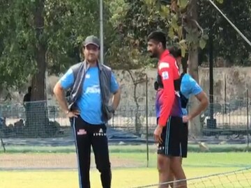 কোচের ভূমিকায় ক্রিকেট মাঠে ফিরে আরও প্রাণবন্ত মহারাজ