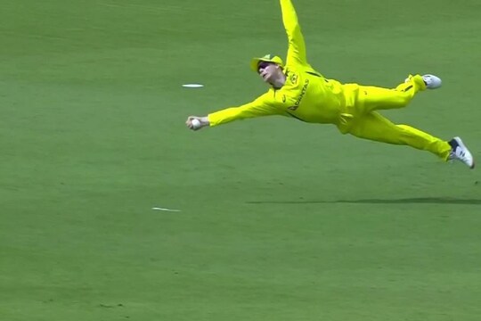 উড়ন্ত স্টিভ স্মিথ - Photo Courtesy- Cricket Australia /twitter
